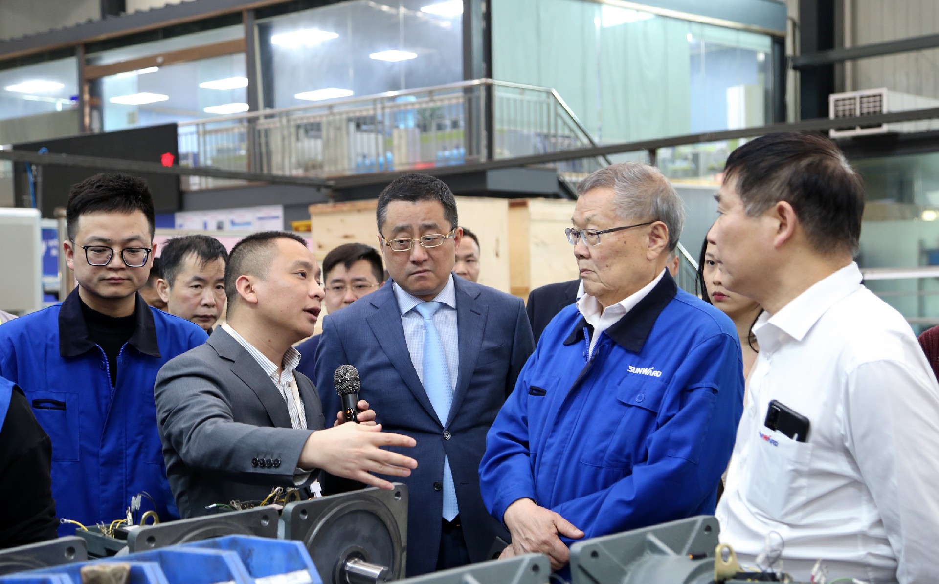 山河智能董事長何清華 山河智能董事長何清華